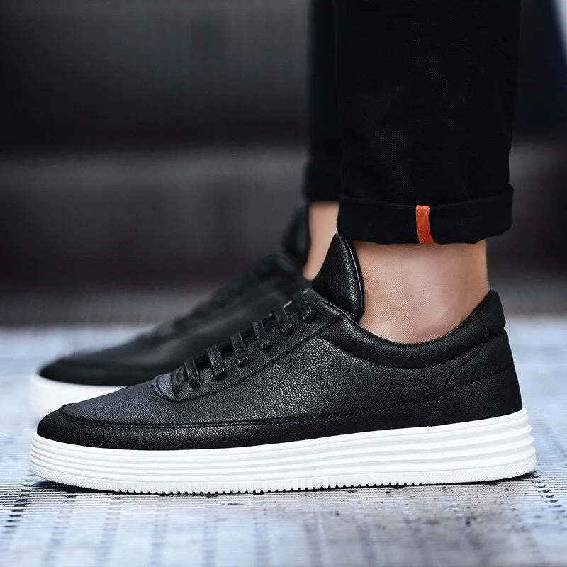 Men Sneakers Soft Leather Casual Shoes Flat Fashion Brand Sneakers