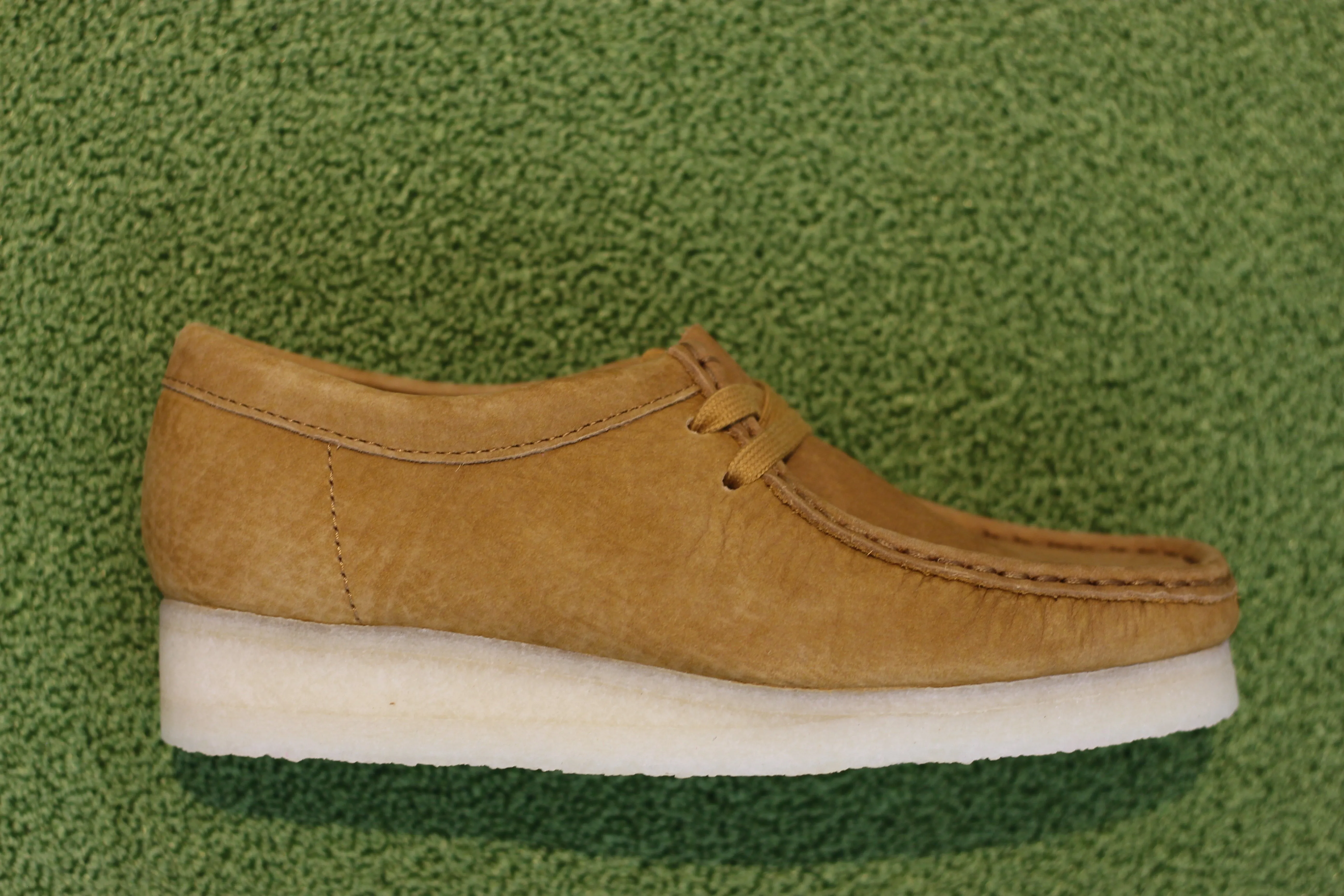 Women's Wallabee - Oakmoss Nubuck